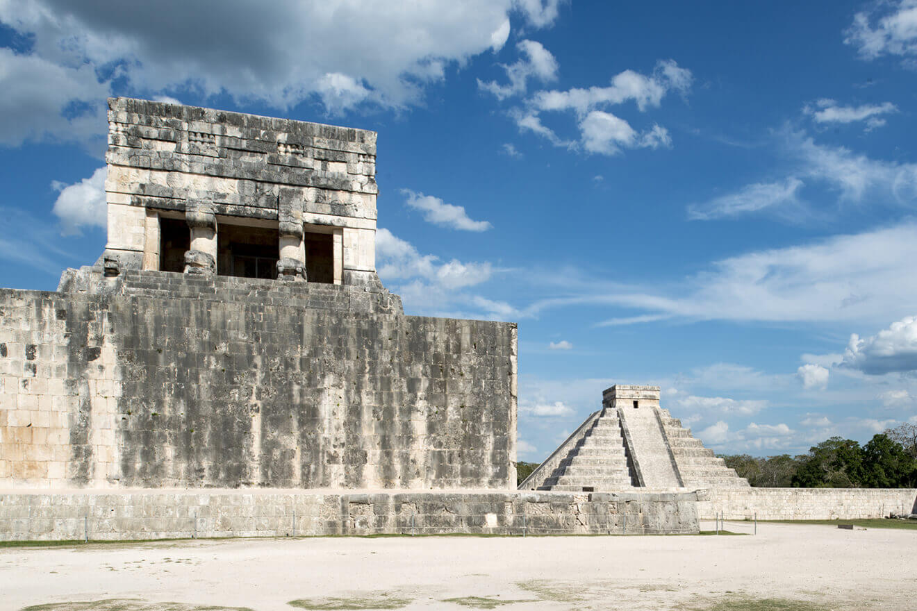 Visita Guiada a Chichén Itzá: Historia Viva del Mundo Maya